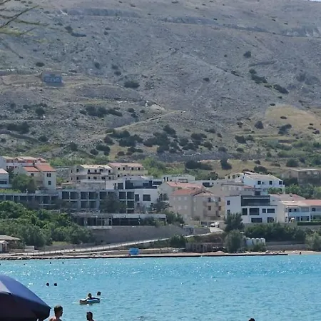 T E A Pag With Hot Tub Daire Pag Town