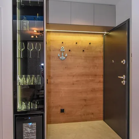 T E A Pag With Hot Tub Appartamento Pag Town