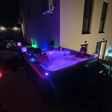 Daire T E A Pag With Hot Tub