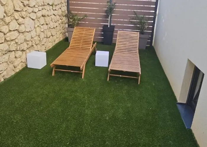 T E A Pag With Hot Tub Apartment Pag Town