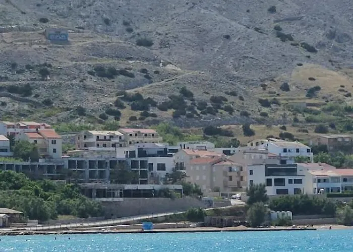 T E A Pag With Hot Tub Apartment Pag Town