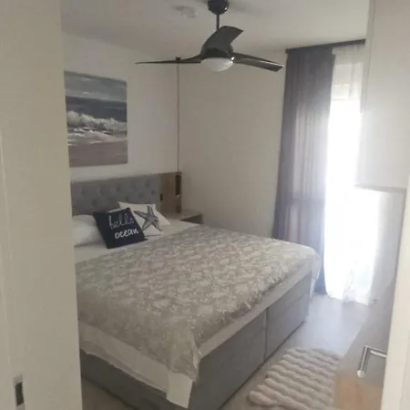 Apartment T E A Pag Pag Town