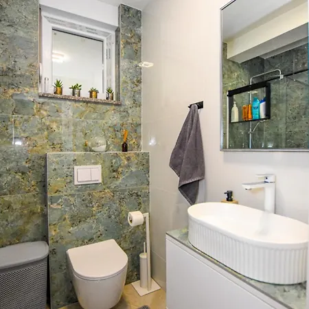 Apartmán T E A Pag With Hot Tub *