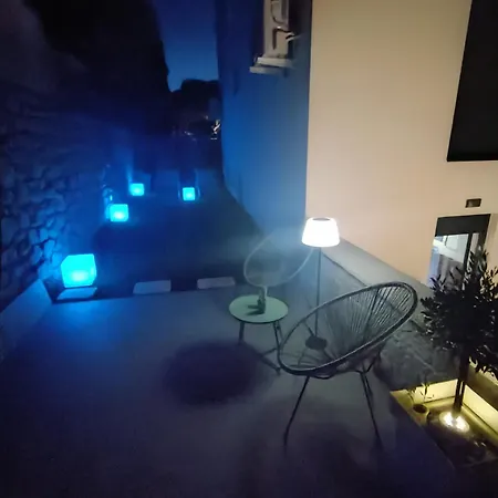 Apartament T E A Pag With Hot Tub