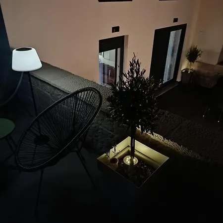 T E A Pag With Hot Tub *