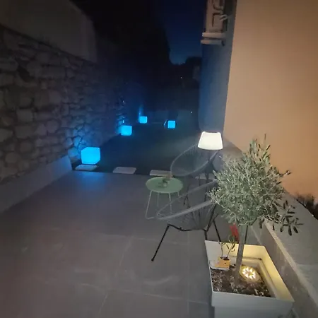 T E A Pag With Hot Tub Apartament