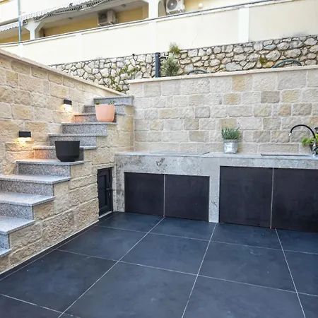 Apartamento T E A Pag With Hot Tub