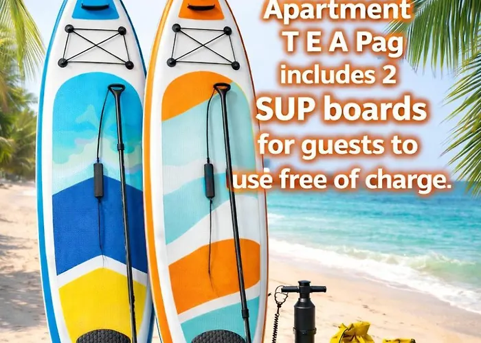 T E A Pag With Hot Tub פג